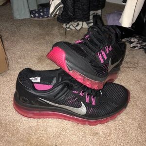 Nike women’s air max!! 💗💗💗